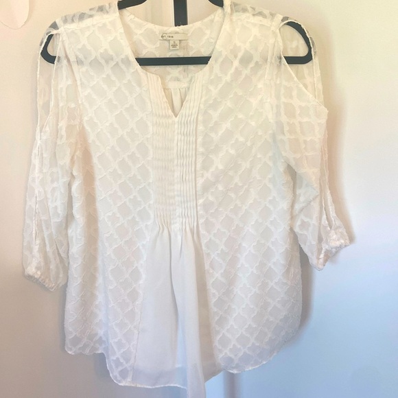 Cato 1946 White Geometric Print Cold Shoulder Blouse Size Small - Picture 1 of 7